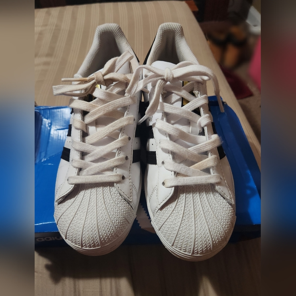 Adidas - Picture 4 of 7